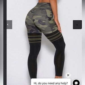 Bombshell Sportswear Pocket Thigh High leggings size small